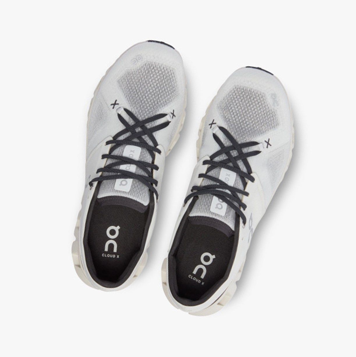 On Cloud X 3 Edzőcipő Férfi Fehér Fekete | AIR298407